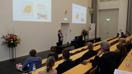 Noora Ronkainen bei ihrer Keynote zum Thema "Sport activities as part of a meaningful life?"