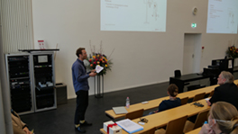 Vitus Furrer bei seiner Präsentation für den SGS-Dissertationspreis 2023